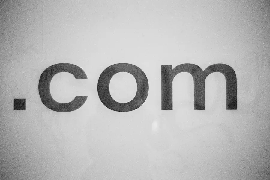 Dot com domain